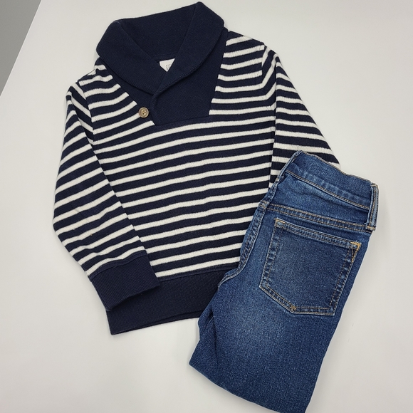 GAP Other - Gap boys' sweater and jeans size 4